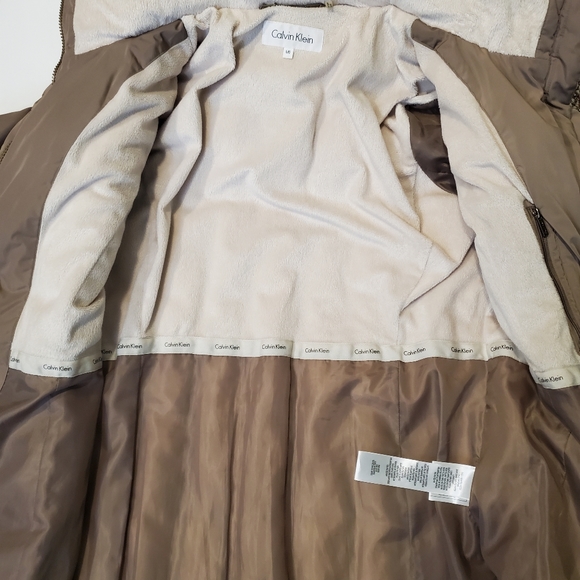 Calvin Klein Women's 3/4 Faux Fur Puffer - Picture 8 of 9